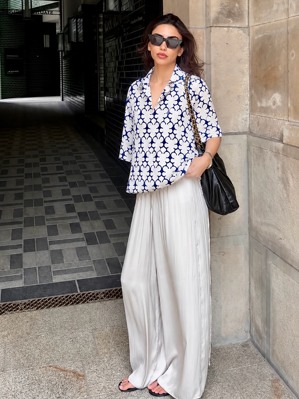Lesley Evers Geometric Open Collared Tailored Pattern Short Sleeve Top Blouse